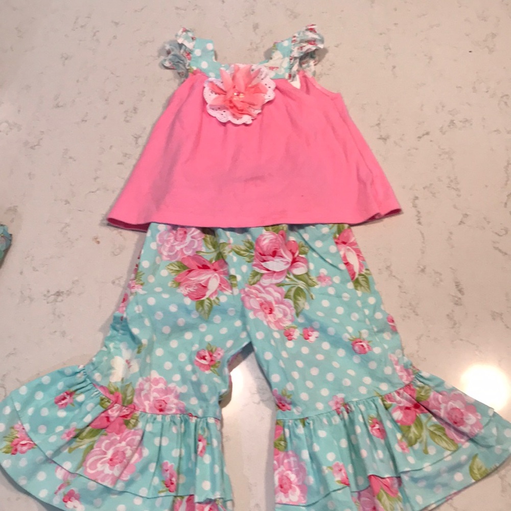 Peaches ‘n cream outfit